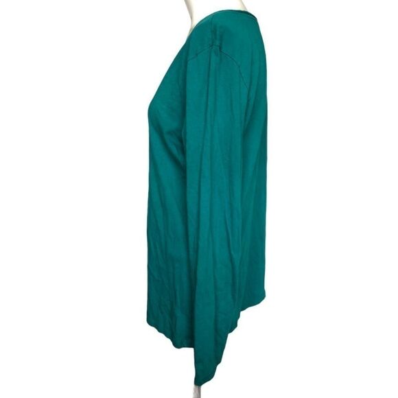 Eddie Bauer size medium long sleeve v-neck tee - Picture 2 of 5